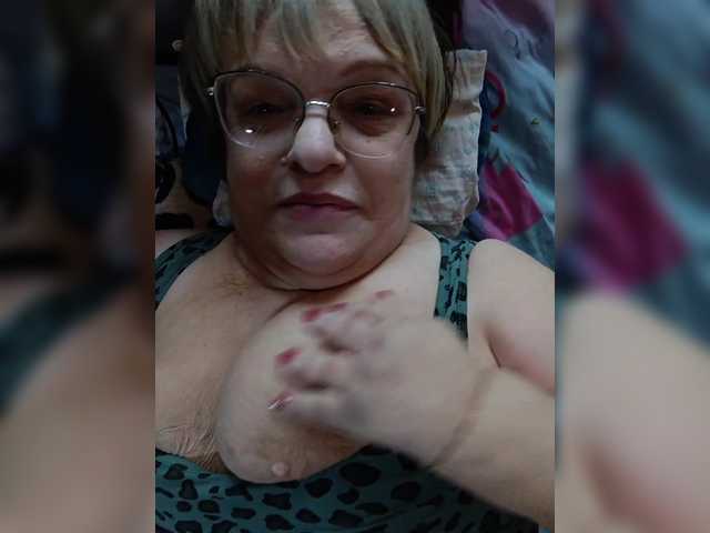 LLIyJluk live webcam show