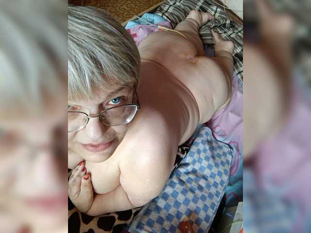 LLIyJluk live cam on BongaCams
