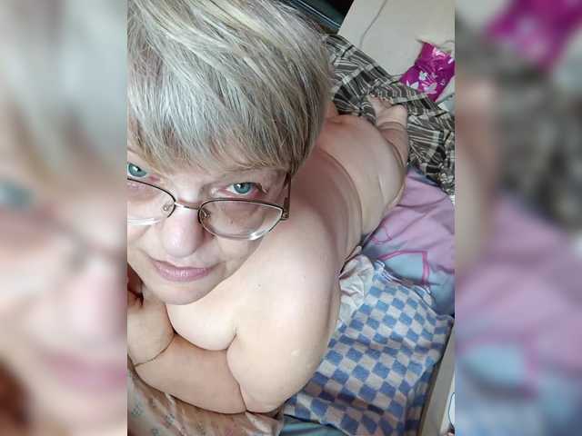 LLIyJluk live cam on BongaCams