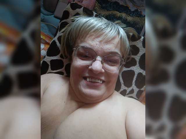 LLIyJluk live cam on BongaCams