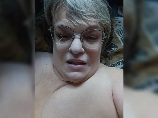 LLIyJluk live cam on BongaCams