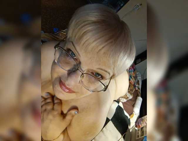 LLIyJluk, en directo ahora en BongaCams
