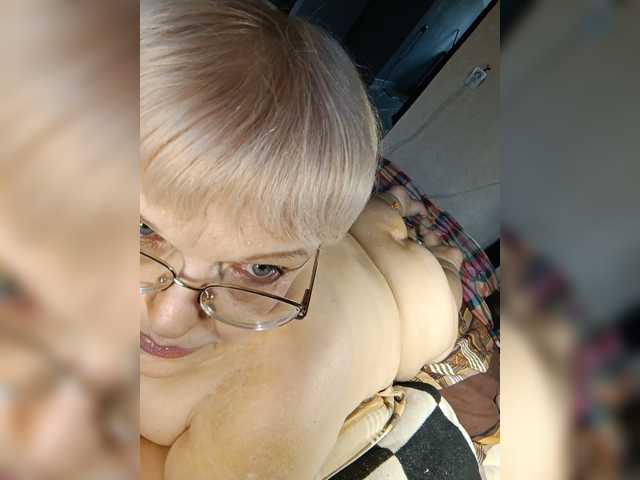 LLIyJluk, en directo ahora en BongaCams