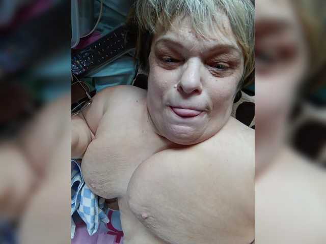 LLIyJluk live cam on BongaCams