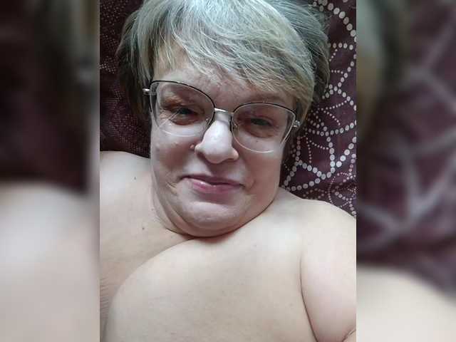 LLIyJluk live cam on BongaCams