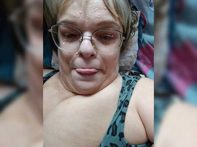 LLIyJluk live webcam show
