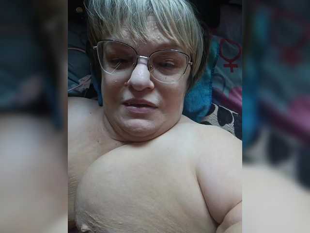 LLIyJluk live webcam show
