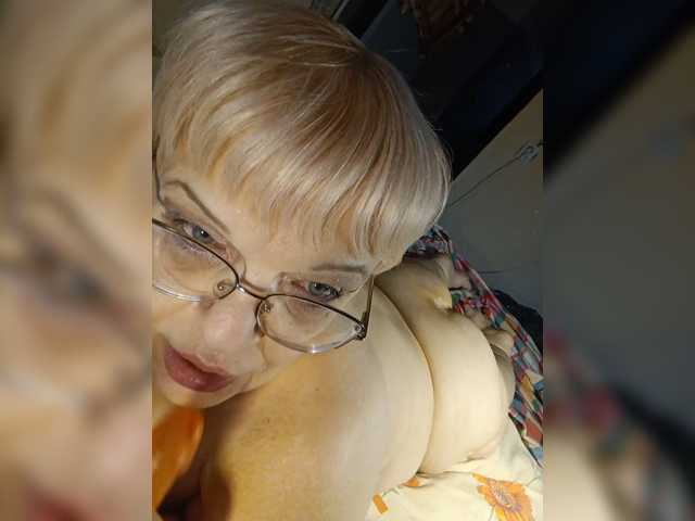 le modèle MAJIbILLIKA est en webcam porno dans un show sur le site bongacams, il possède les tags suivants: White/Caucasian,Blonde,Trimmed