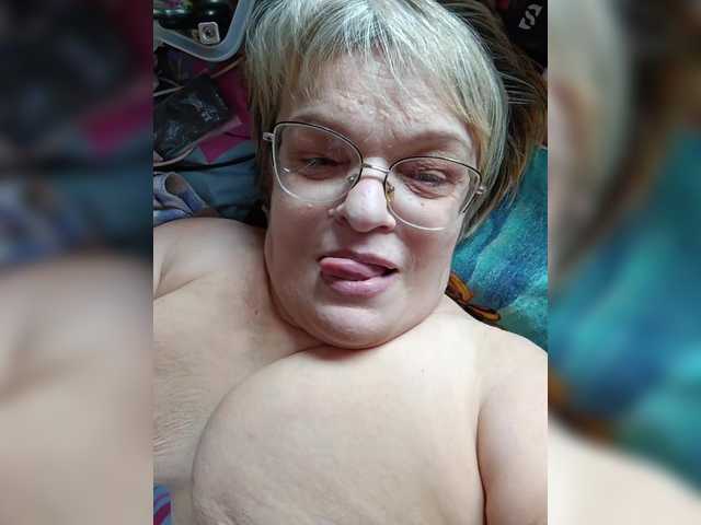 LLIyJluk live webcam show