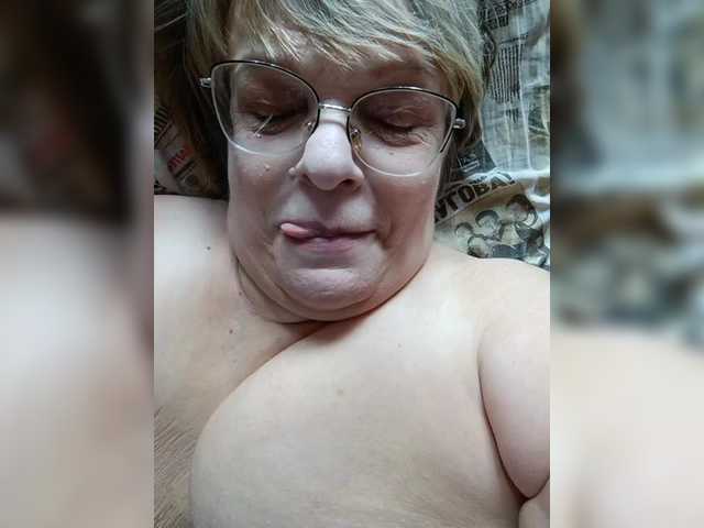 LLIyJluk live cam on BongaCams