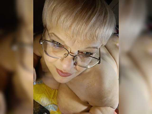 le modèle MAJIbILLIKA est en webcam porno dans un show sur le site bongacams, il possède les tags suivants: White/Caucasian,Blonde,Trimmed