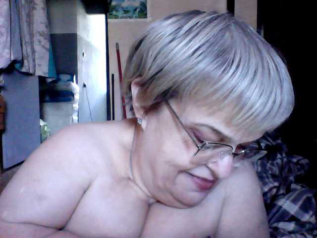 LLIyJluk live cam on BongaCams