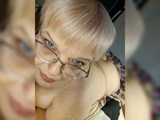 LLIyJluk, en directo ahora en BongaCams