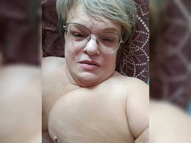 LLIyJluk live cam on BongaCams