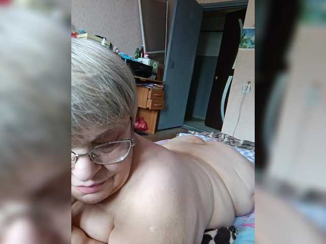 LLIyJluk live cam on BongaCams