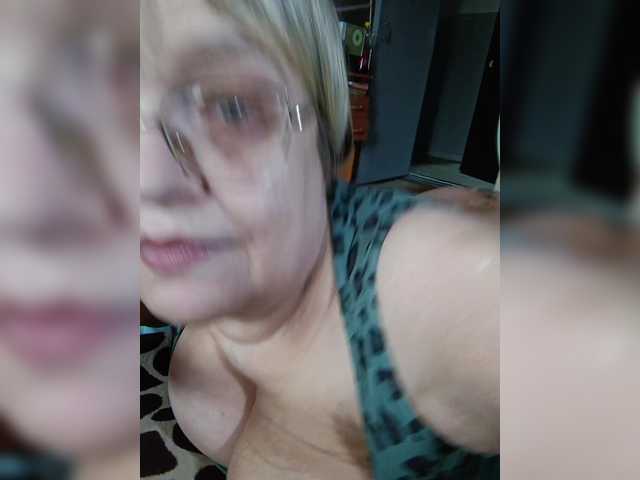 LLIyJluk live webcam show