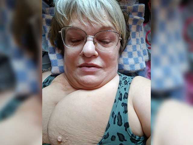 LLIyJluk live webcam show