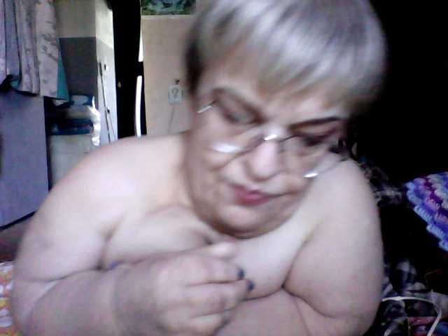 LLIyJluk live cam on BongaCams