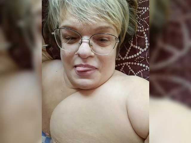 LLIyJluk live cam on BongaCams