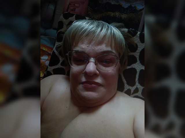 LLIyJluk live cam on BongaCams