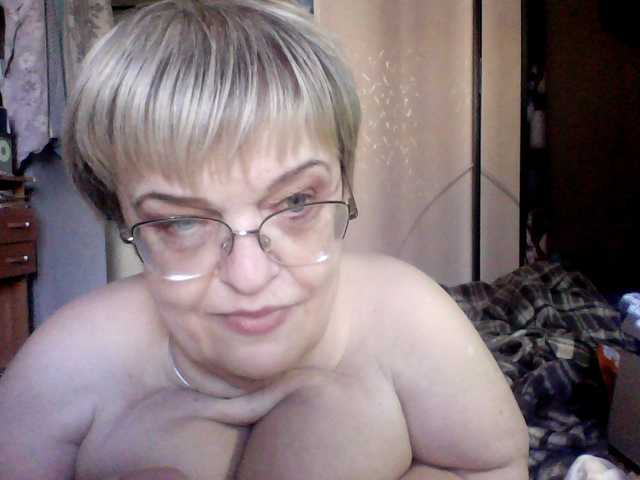 LLIyJluk live cam on BongaCams