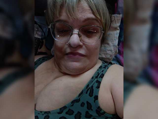 LLIyJluk live webcam show
