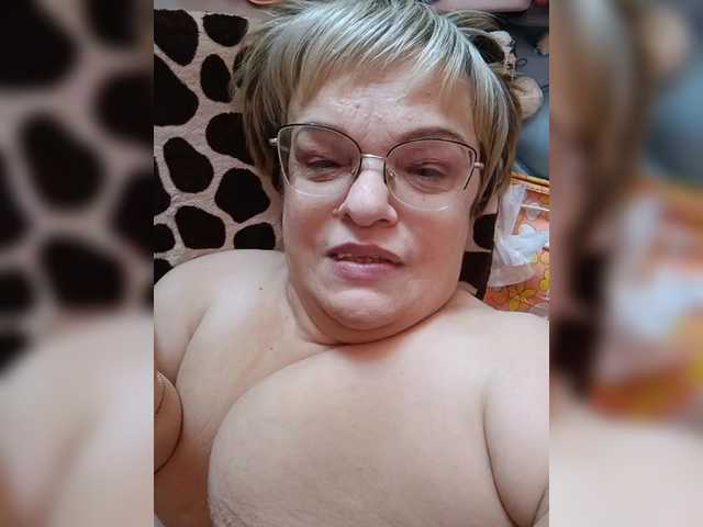 LLIyJluk live cam on BongaCams