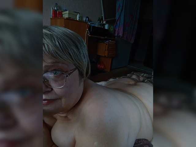 LLIyJluk live webcam show