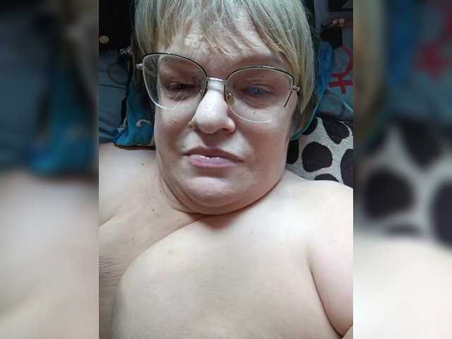 LLIyJluk live webcam show