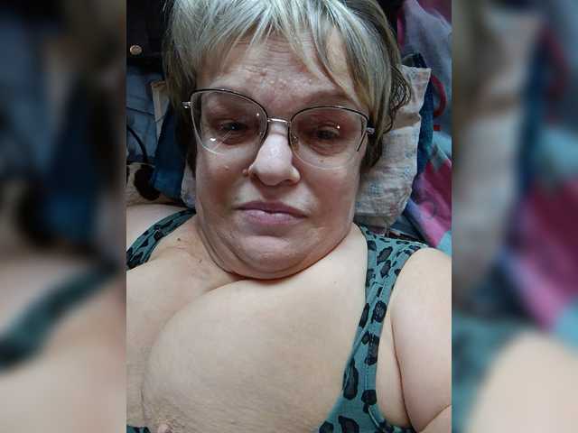 LLIyJluk live webcam show