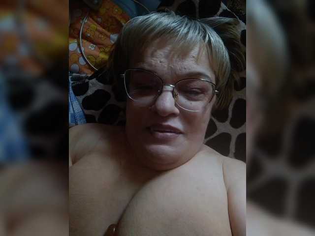 LLIyJluk live cam on BongaCams