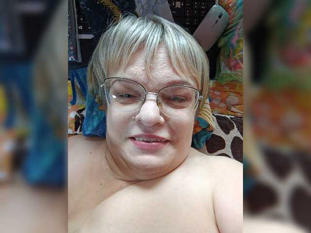 LLIyJluk live cam on BongaCams