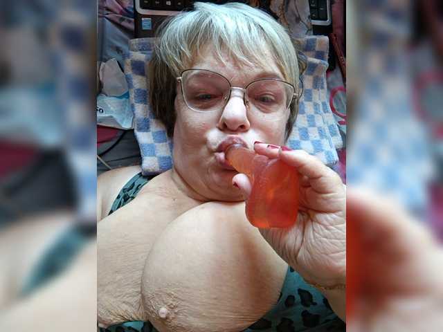 LLIyJluk live webcam show