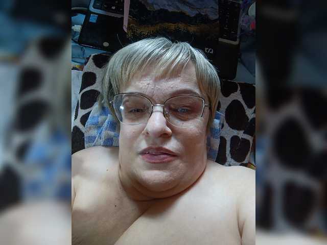 LLIyJluk live cam on BongaCams