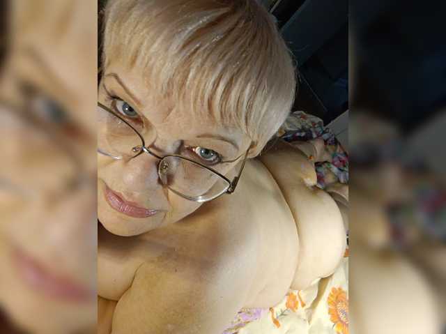 MAJIbILLIKA live cam preview