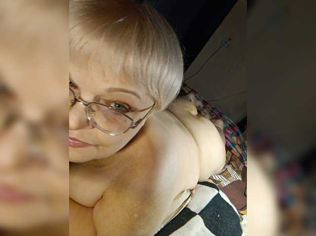 LLIyJluk, en vivo ahora en BongaCams