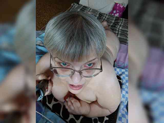 LLIyJluk Sex Cam Show