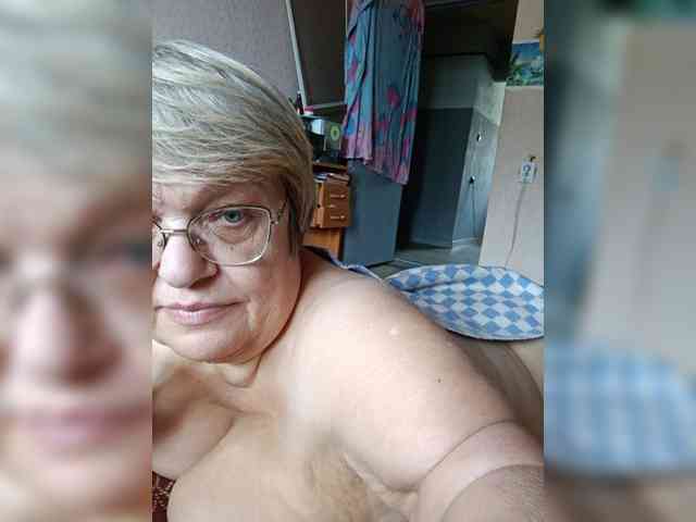 LLIyJluk Live Webcam on BongaCams