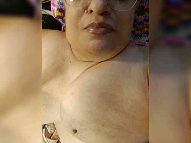 MAJIbILLIKA webcam