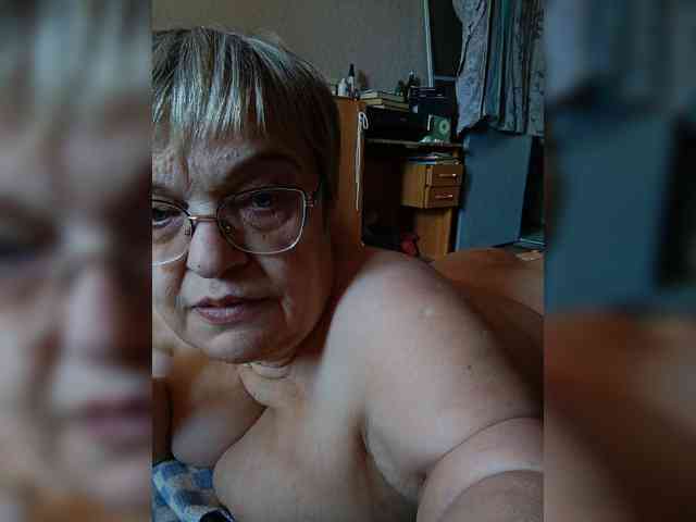 LLIyJluk Live Webcam on BongaCams