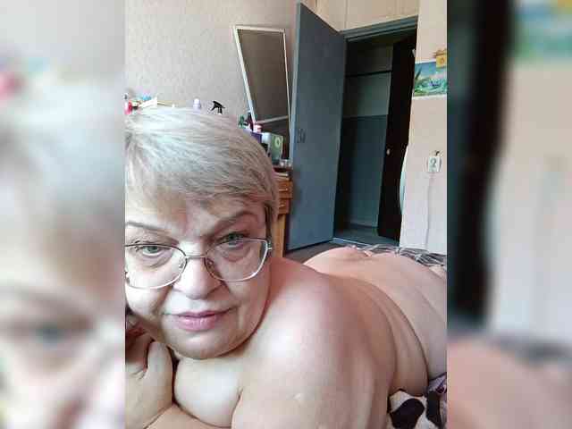 LLIyJluk Sex Cam Show