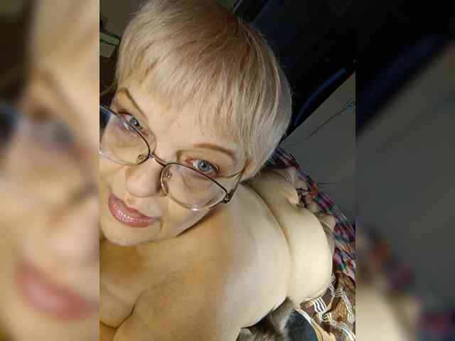 LLIyJluk Live Webcam on BongaCams