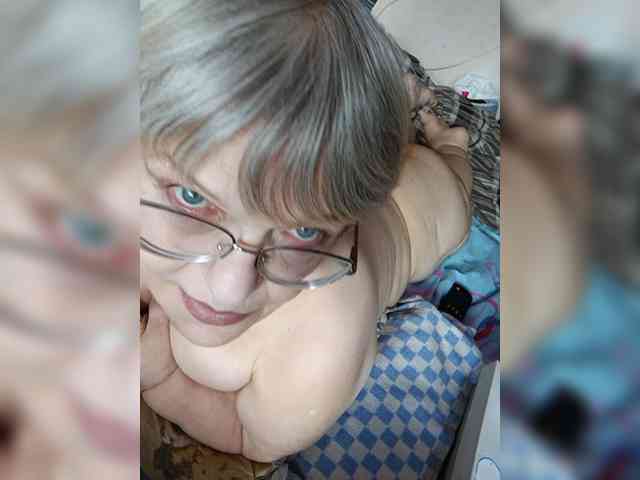 LLIyJluk webcam