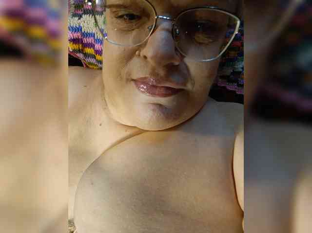 MAJIbILLIKA webcam