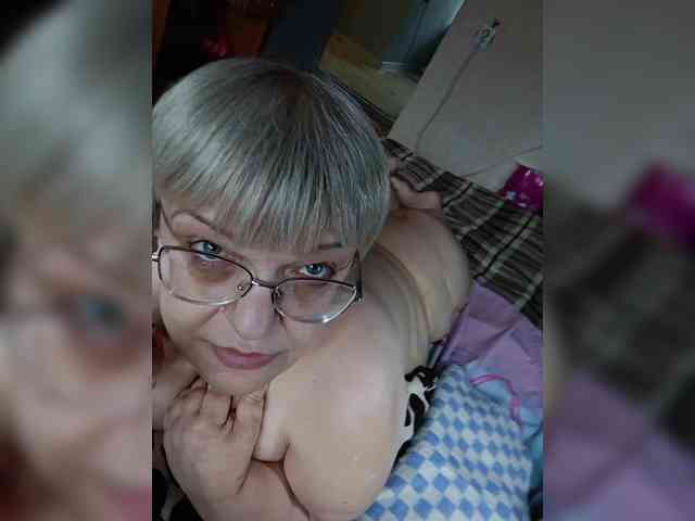 LLIyJluk Sex Cam Show