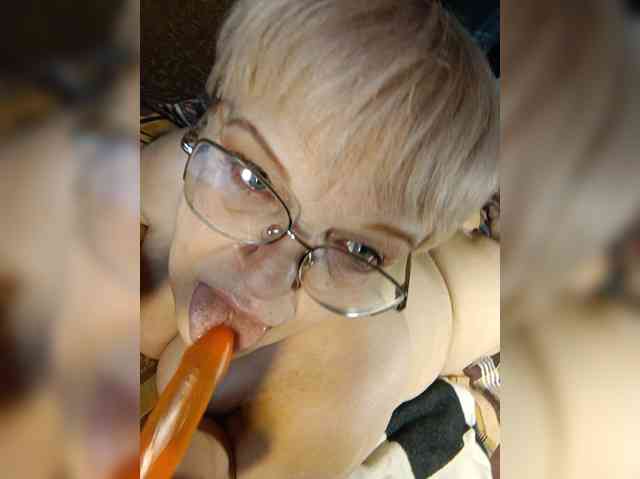 MAJIbILLIKA webcam