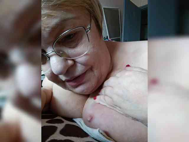 LLIyJluk Sex Cam Show
