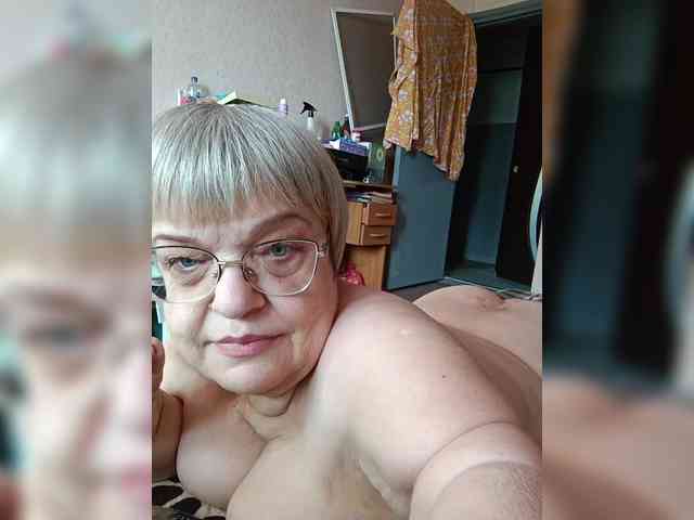 LLIyJluk Sex Cam Show