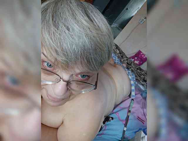 LLIyJluk Live Webcam on BongaCams