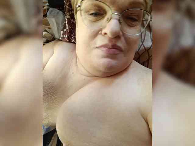 MAJIbILLIKA webcam